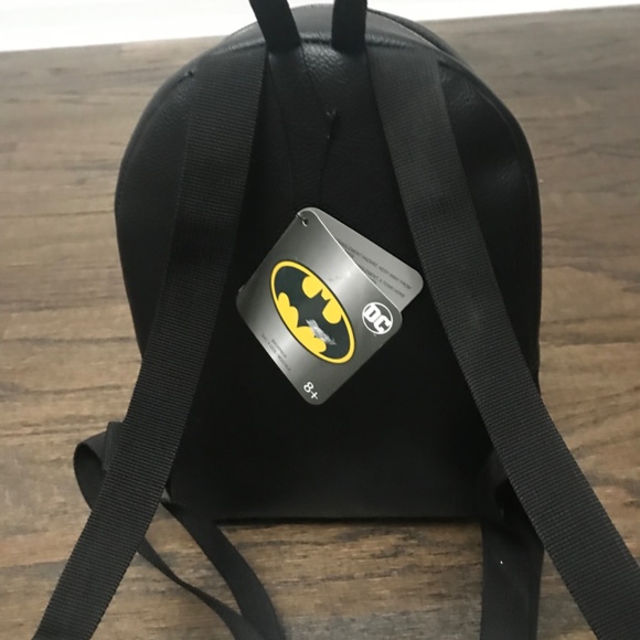 FUNKO BATMAN WOMEN MINI BACKPACK BRAND NEW. GOOD QUALITY, PORTABLE & CON… - Picture 5 of 6